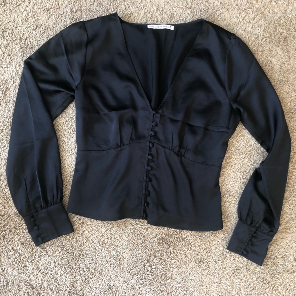 A&F Silky Black top